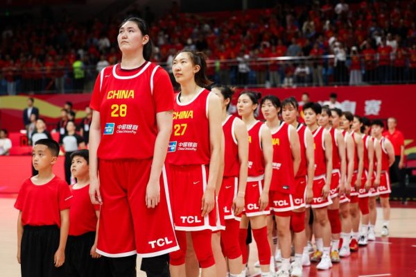 张子宇9分钟16分王思雨17分 中国女篮93-61日本女篮
