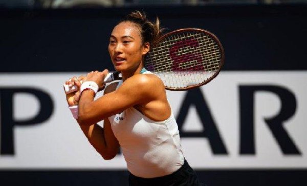 罗马赛郑钦文2-0横扫大坂直美 连续2年晋级下一轮  八强