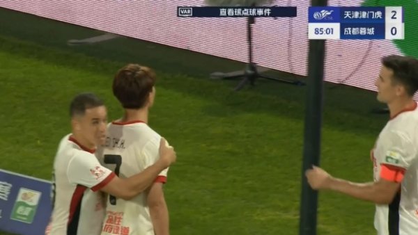 记者：韦世豪事件可能会成为一种参照，互联网的治理可以同步跟上