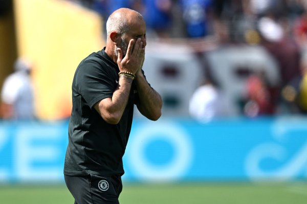 切尔西在9月份的5场赛事  仅取得1场获胜  ，狂丢11球