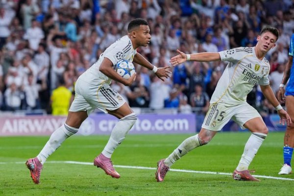 皇家马德里 vs 马赛赛事  结果: 基利安·姆巴佩的两个十二码球让10人白衣军团获得全分