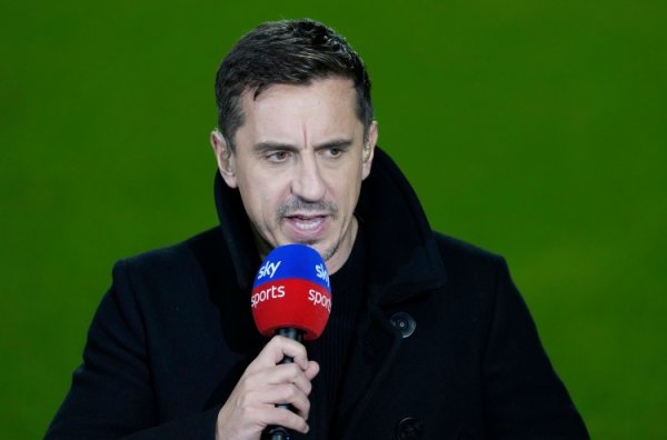 内维尔：我认为阿森纳阵形    英超最强，只有他们和利物浦能赢得英超