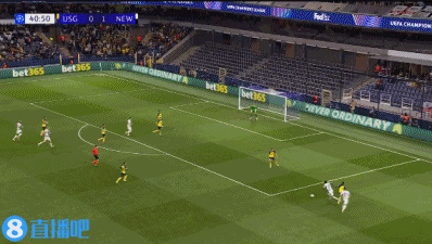 伊兰加危险区域  内被违例  倒地造点，戈登主罚十二码球破门