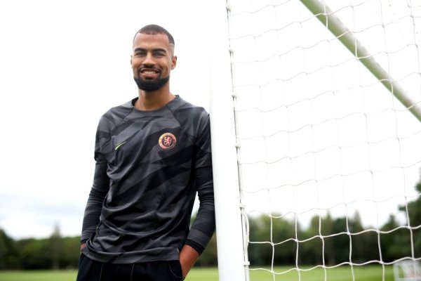 舒梅切尔：切尔西夺魁  的阻碍不是桑切斯不优秀，是全队防卫  需提升