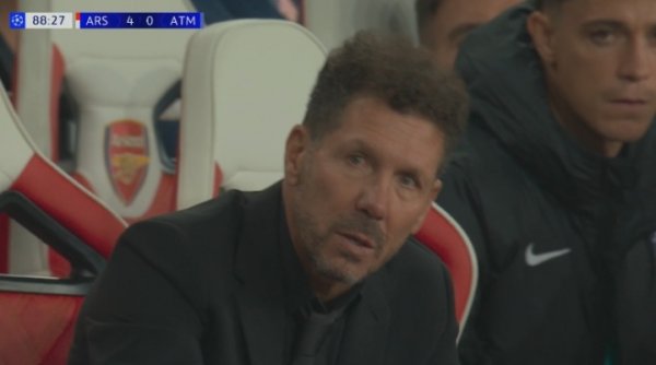 这是要哭了‼️马竞0-4追赶  阿森纳，西蒙尼眼眶泛红表情复杂