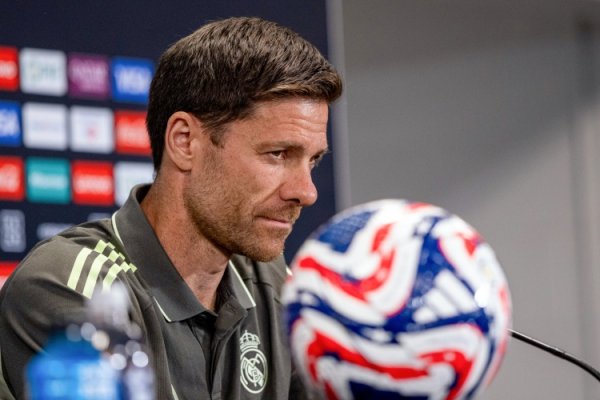 阿隆索：居莱尔的态度让我想起维尔茨 贝林是世界最全面球员之一