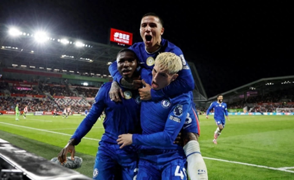 毁誉参半! 加纳乔热血  庆祝获切尔西球迷喜爱, 也因错误  致球队丢球