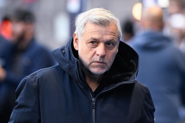 里尔主帅：首次见到一个十二码球主罚三次，我们战胜了欧联夺魁  热门