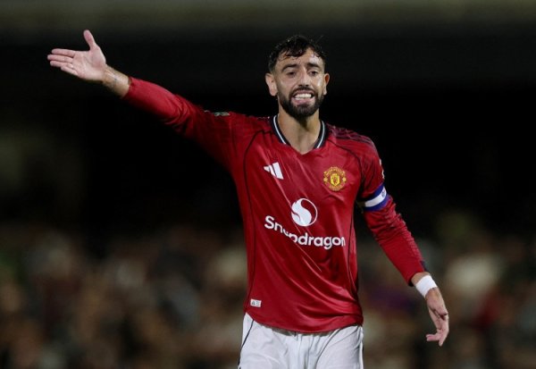 B费谈德比: 曼城用四名中场球员对峙  我们两名中场球员 要像踢枪手那样压迫