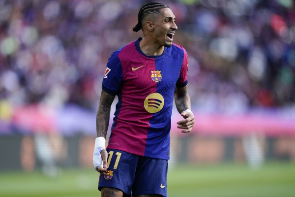 每体：拉菲尼亚离开练习  场，将缺席对阵赫罗纳的赛事