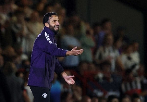 镜报专栏谈阿莫林: 他的固执若不收敛必将导致下课