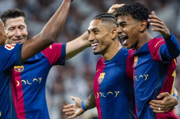 债台高筑！马卡：巴萨今年需结清1.4亿欧转会债务，涉及莱万等人